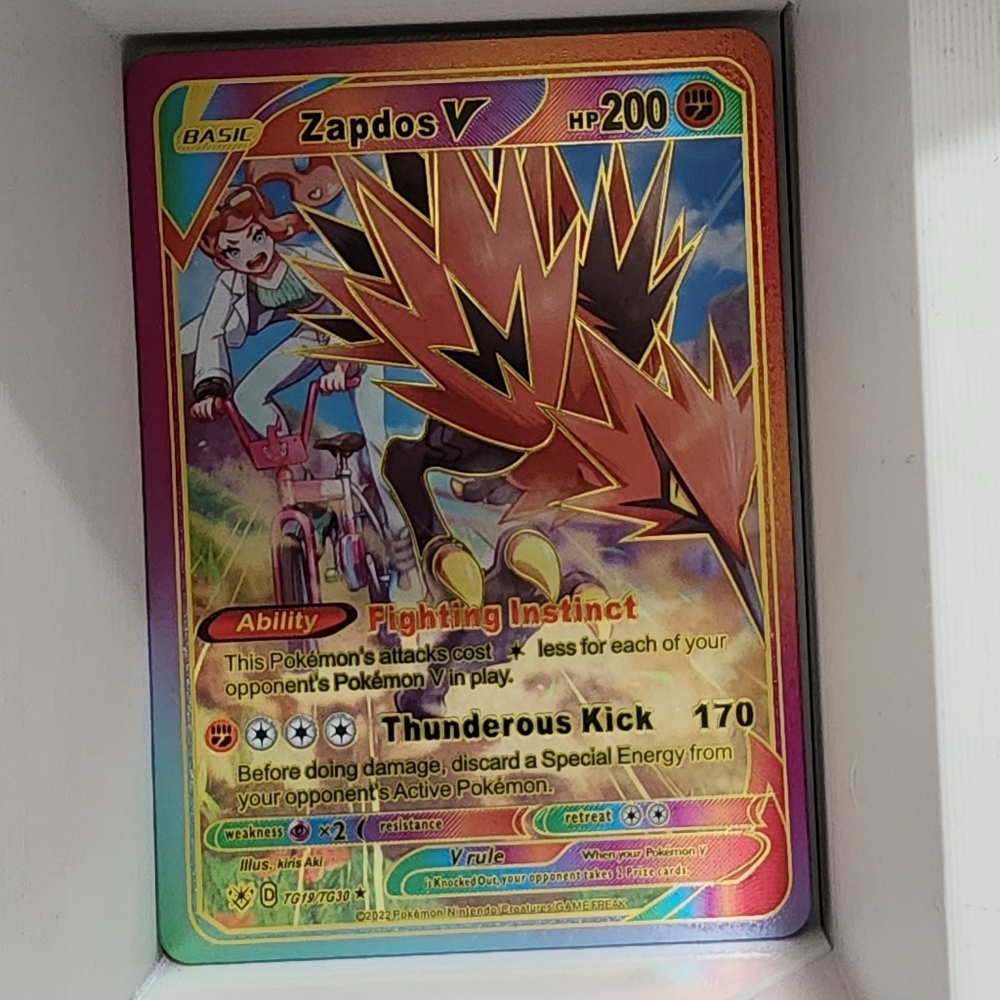 Zapdos V HP 200 Rainbow Foil Fan Art Pokémon Card